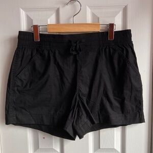 GEORGE BLACK PULL ON SHORTS SIZE Medium